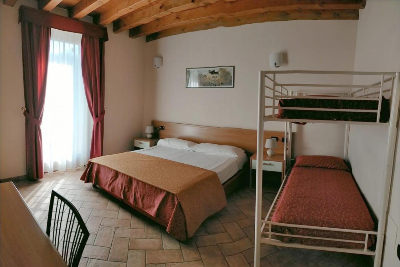 Hotel Agli Ulivi Valeggio sul Mincio Dış mekan fotoğraf