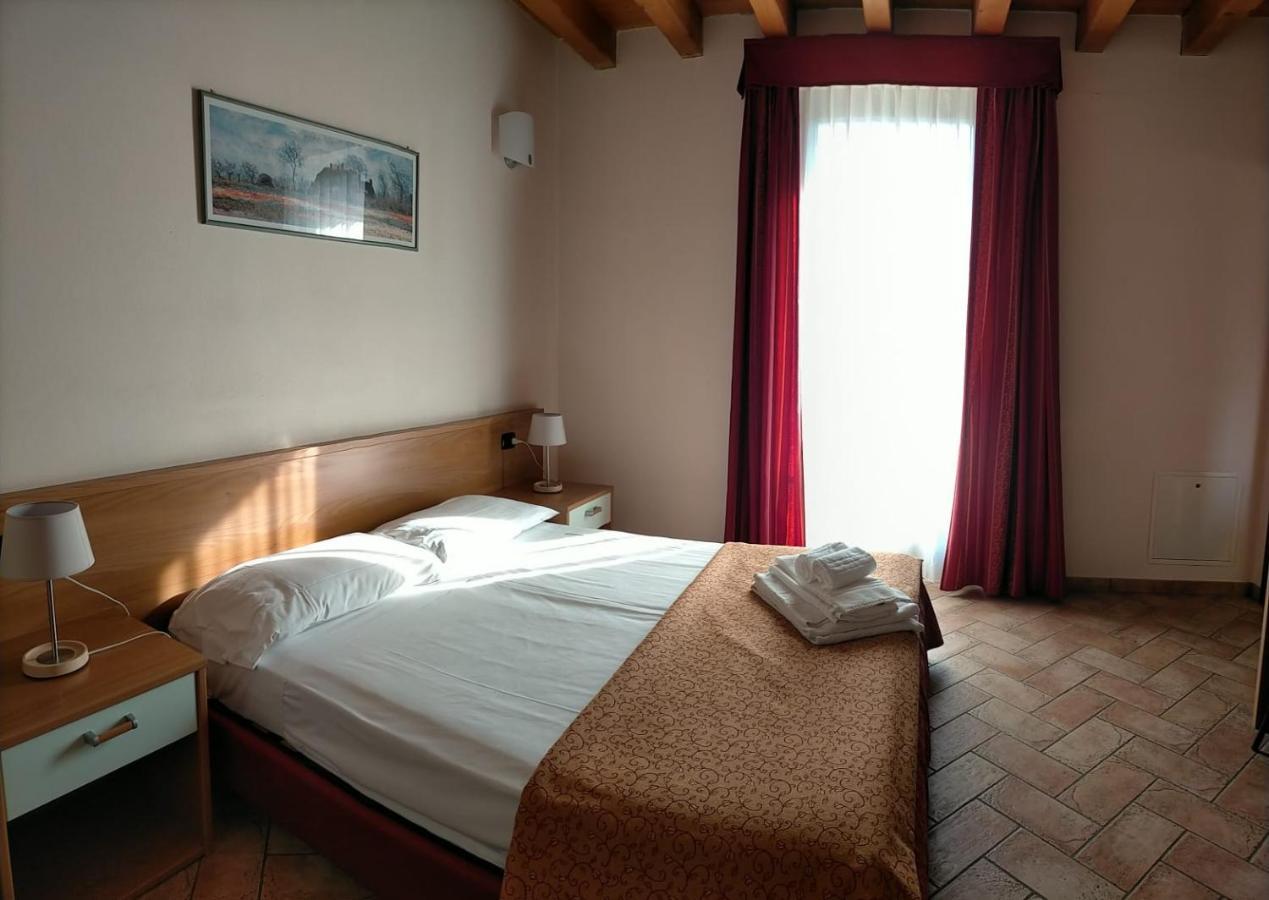 Hotel Agli Ulivi Valeggio sul Mincio Dış mekan fotoğraf