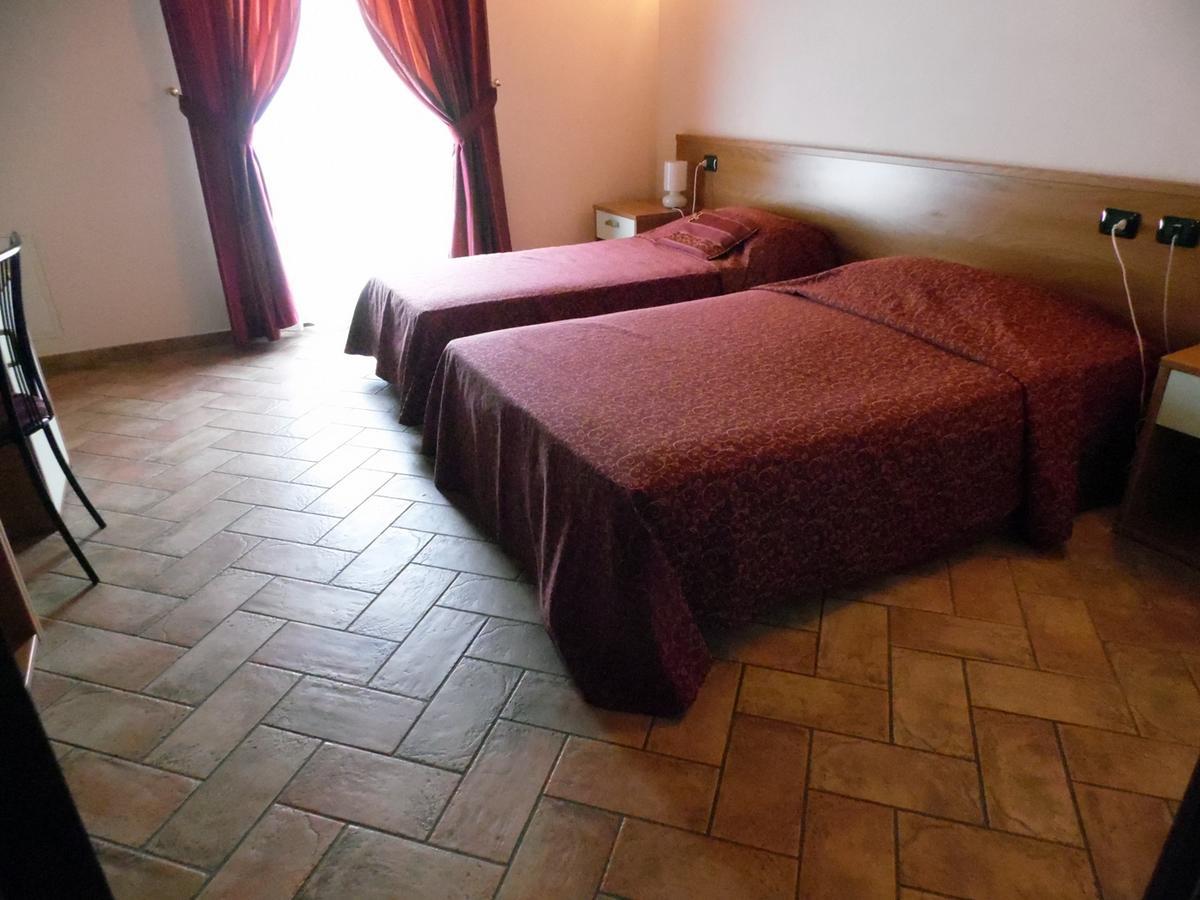 Hotel Agli Ulivi Valeggio sul Mincio Dış mekan fotoğraf