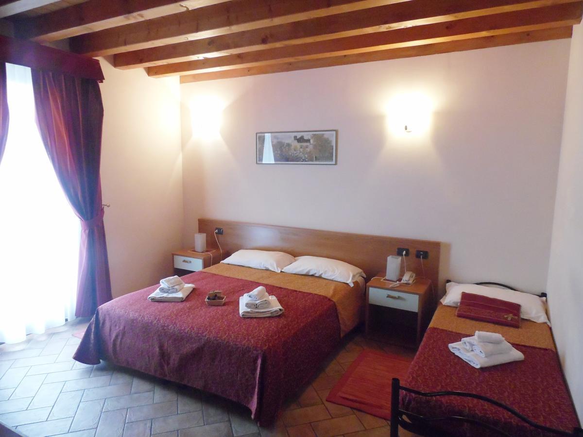 Hotel Agli Ulivi Valeggio sul Mincio Dış mekan fotoğraf