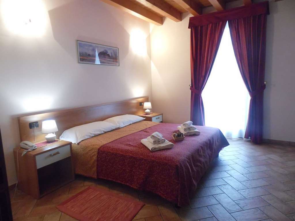 Hotel Agli Ulivi Valeggio sul Mincio Oda fotoğraf